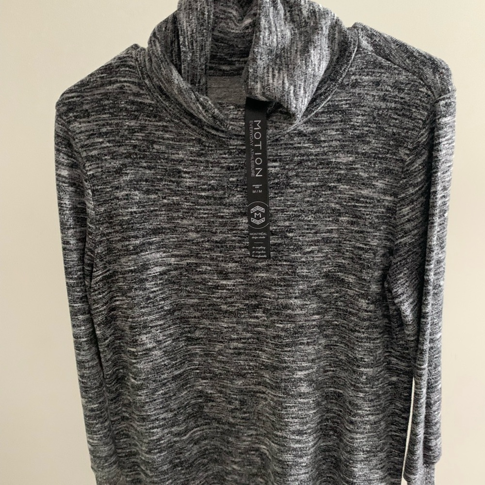 Salt and orange pepper soft turtleneck